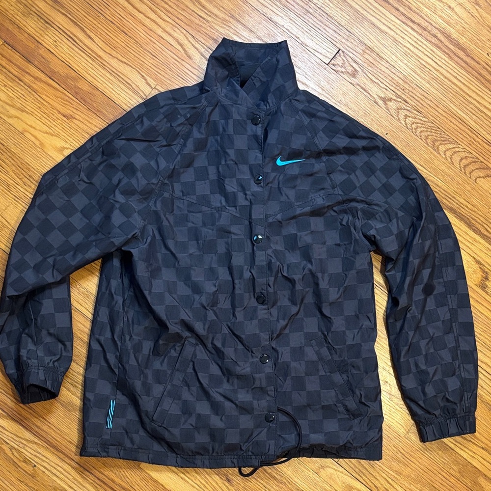black checkered nike lightweight jacket